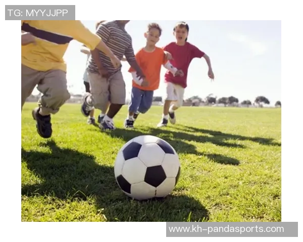 重庆足球队心理素质对比分析与英超球队的差异探讨