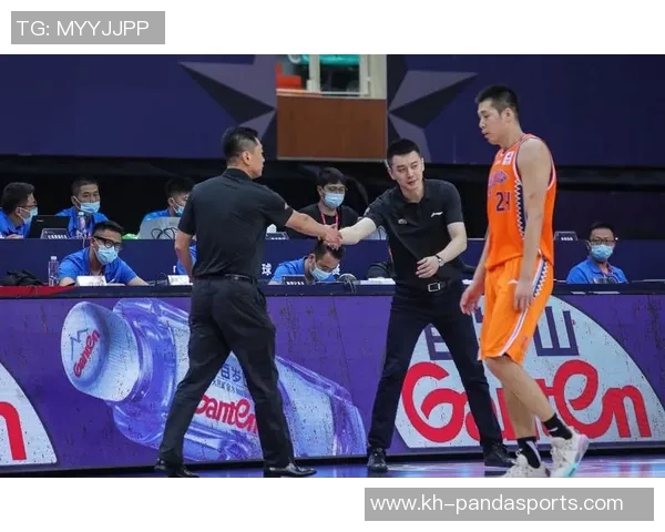 深度剖析上海篮球队各位置力量对比及战术优势解析 深度剖析上海篮球队各位置力量对比及战术优势解析